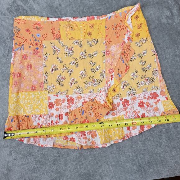 Forever 21 Womens Mini Skirt L Patchwork Floral Ruffle Hem Cottagecore Style - Picture 8 of 10